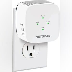 NETGEAR White WiFi Range Extender